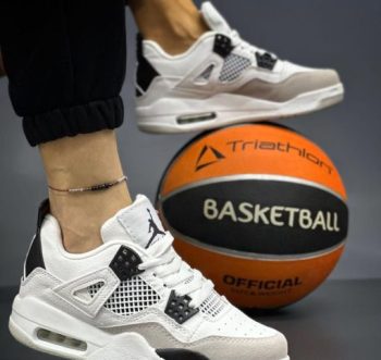 Replika Nike Jordan Retro 4